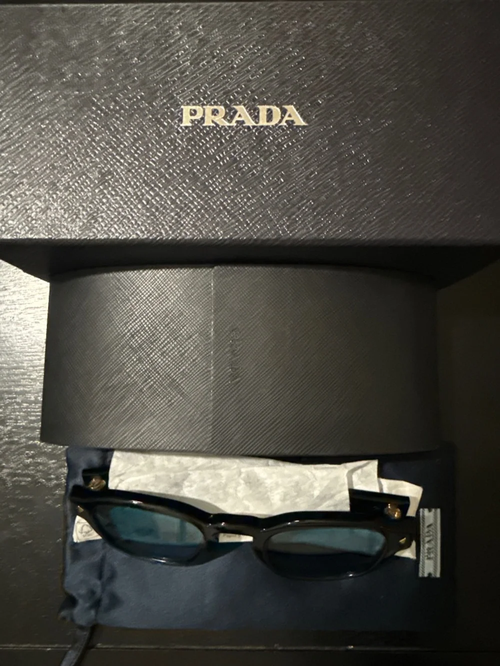 Prada Sunglasses SPR A16 52024 16K-04D